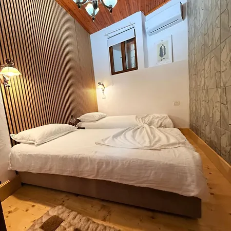 Old Town Guri Konukevi