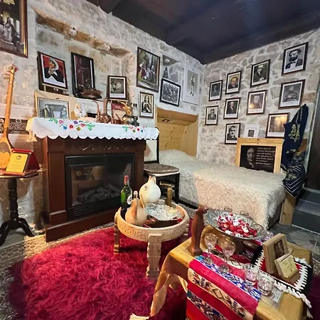 Old Town Guri Guest house