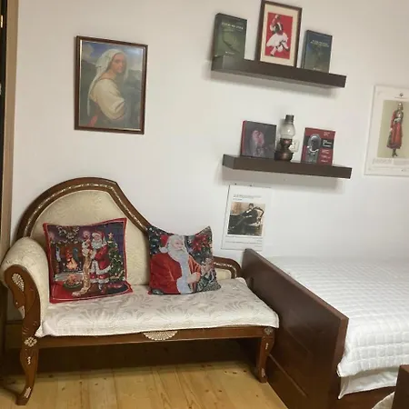Old Town Guri Guest house