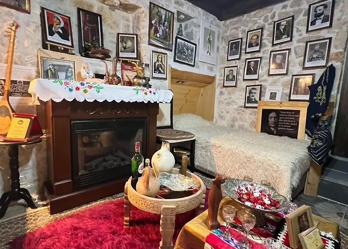 Old Town Guri Pensión