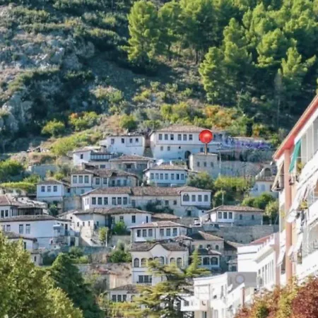 Old Town Guri Gasthof Berat