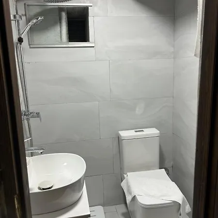 Old Town Guri 베라트